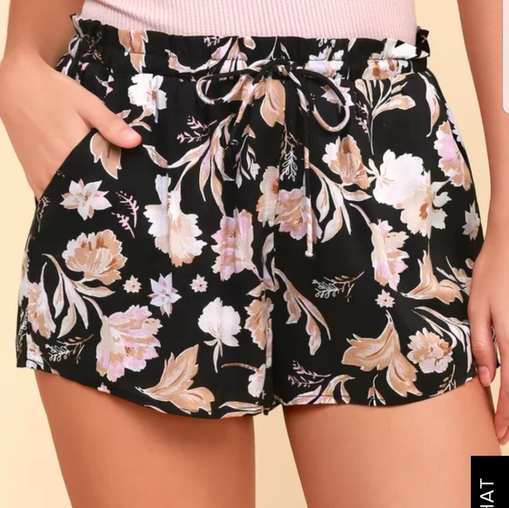 NWT black floral shorts